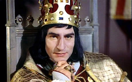 sir-laurence-olivier-as-shakespeares-richard-iii-picture-rex-features